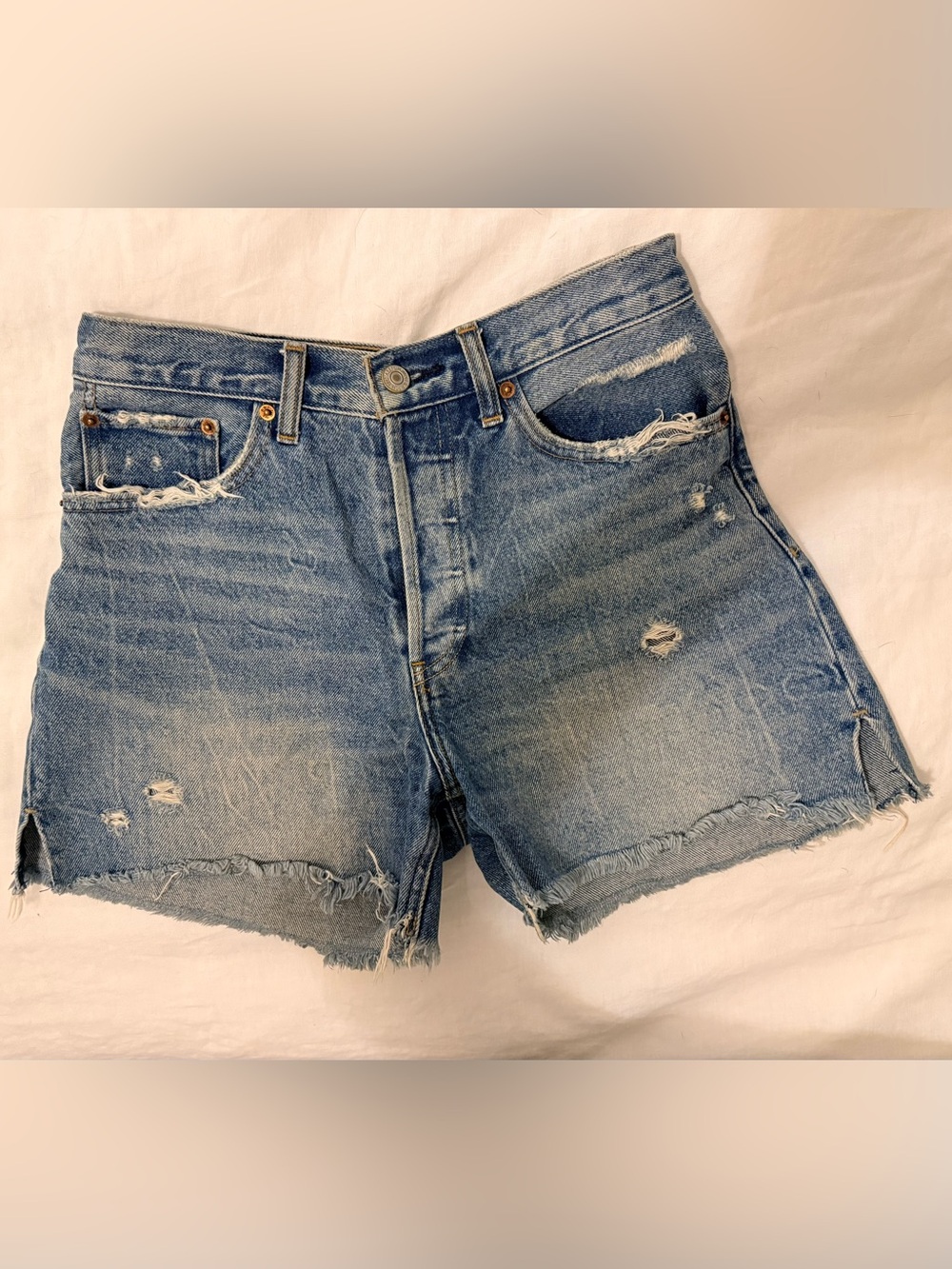Abercrombie & Fitch High-Rise 4” Jean Shorts